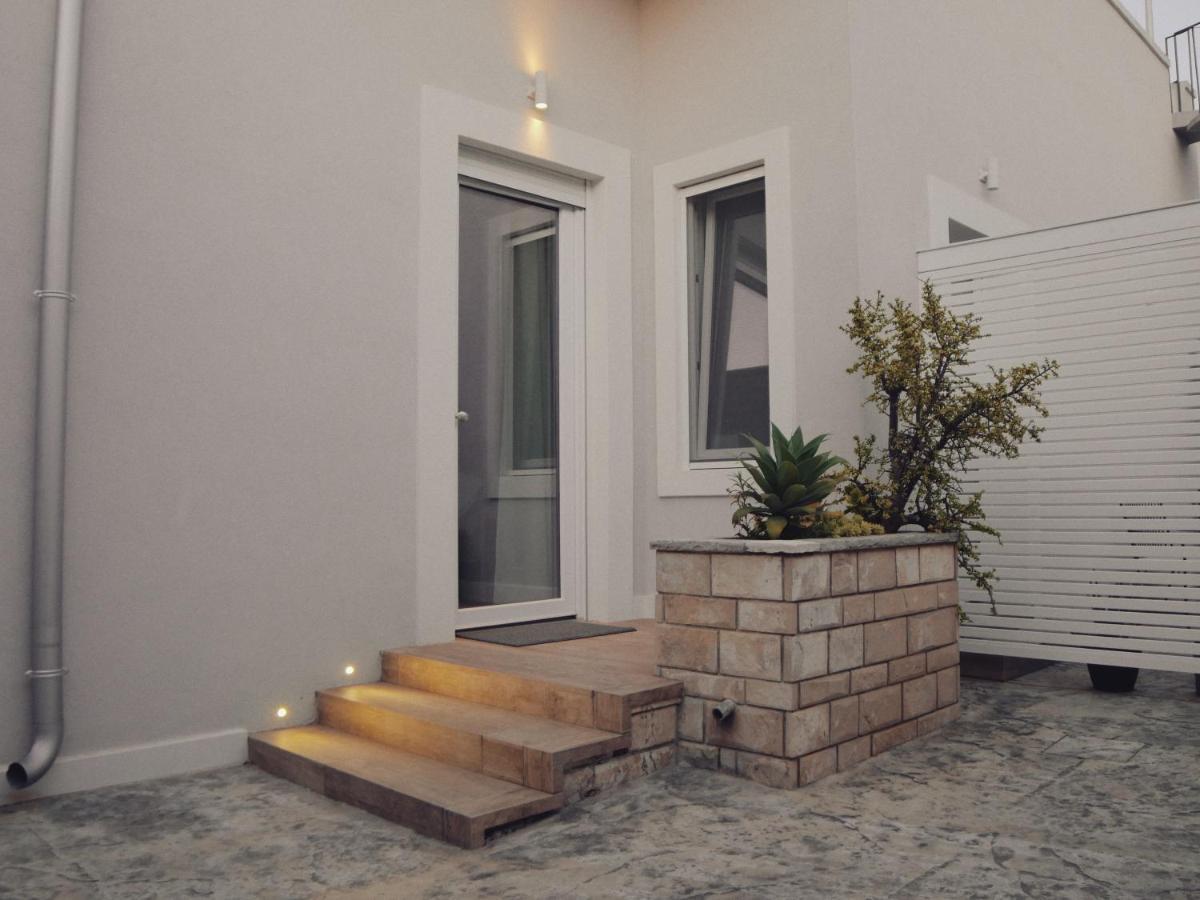 Adele E Il Duca Bed And Breakfast Lecce Exterior photo